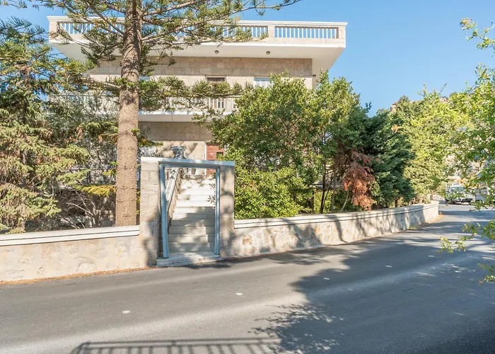 Psathi Seaview House